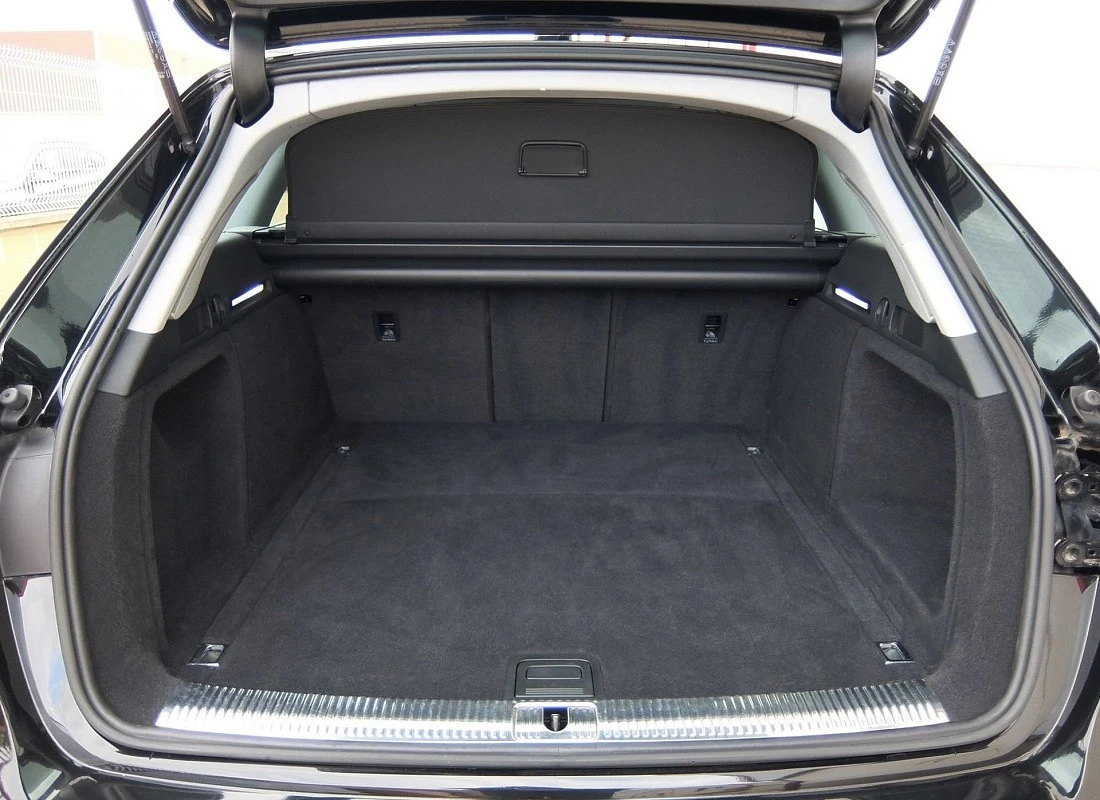 AUDI A4 AVANT 35TDI 163 cv S-TRONIC -S-Line EDITION-
