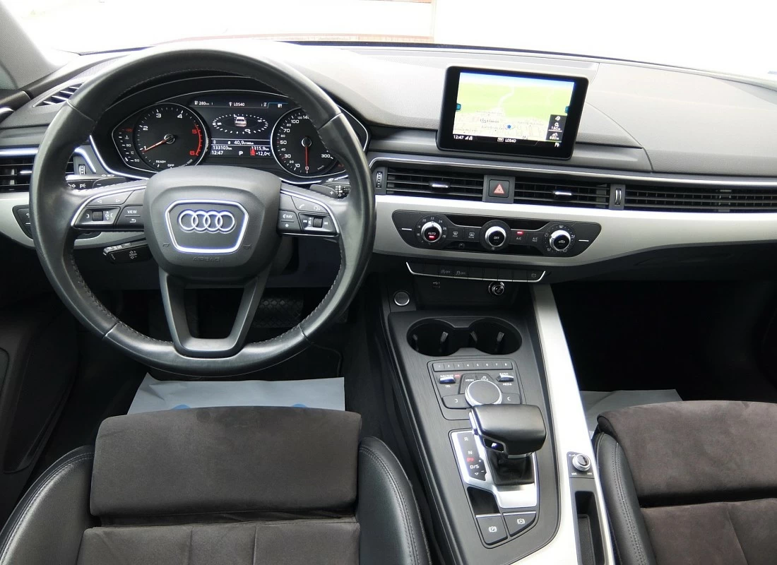 AUDI A4 35TDI 150 cv S-Tronic - S-LINE EDITION-