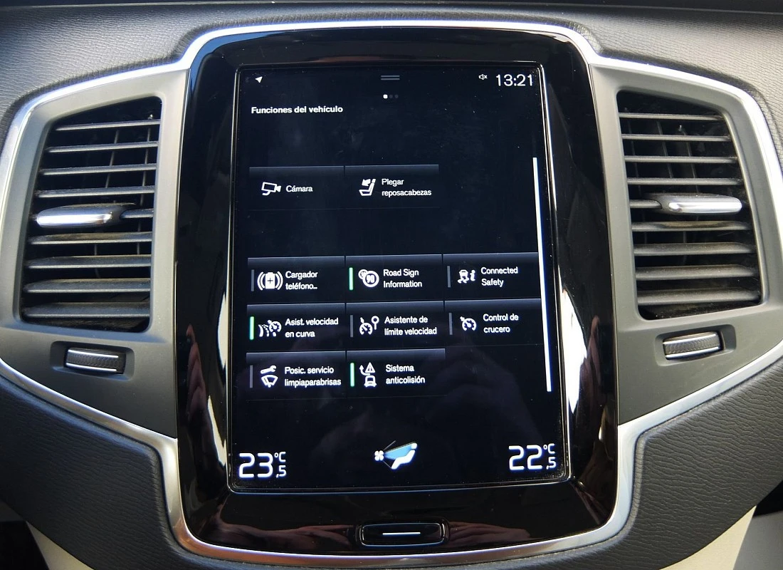 VOLVO XC90 B5 Diesel 235 cv AWD 4x4 AUTO -7 plazas MOMENTUM PRO + PACK SPORT VOLVO XC90 B5 Diesel 235 cv AWD 4x4 AUTO -7 plazas MOMENTUM PRO + PACK SPORT