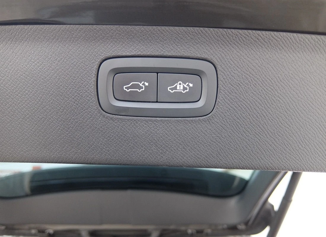 VOLVO XC90 B5 Diesel 235 cv AWD 4x4 AUTO -7 plazas MOMENTUM PRO + Extras