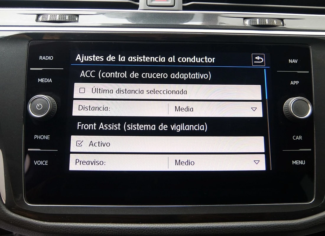 VOLKSWAGEN TIGUAN 2.0TDI 150 cv AUTO DSG Pack Deport R-LINE