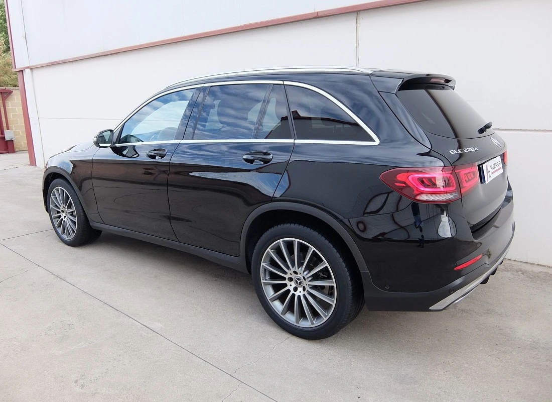 MERCEDES GLC 220d 194 cv 4MATIC AUTO -Pack AMG - 2022 MERCEDES GLC 220d 194 cv 4MATIC AUTO -Pack AMG - 2022