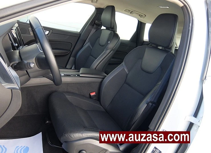 VOLVO XC60 B4 D 197 cv AWD AUTO Momentum PRO - Diesel-Híbrido ECO