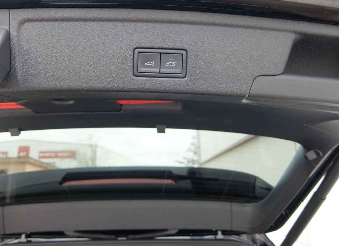 VOLKSWAGEN TOUAREG 3.0TDI V6 231cv 4MATIC TIPTRONIC -PREMIUM + Techo