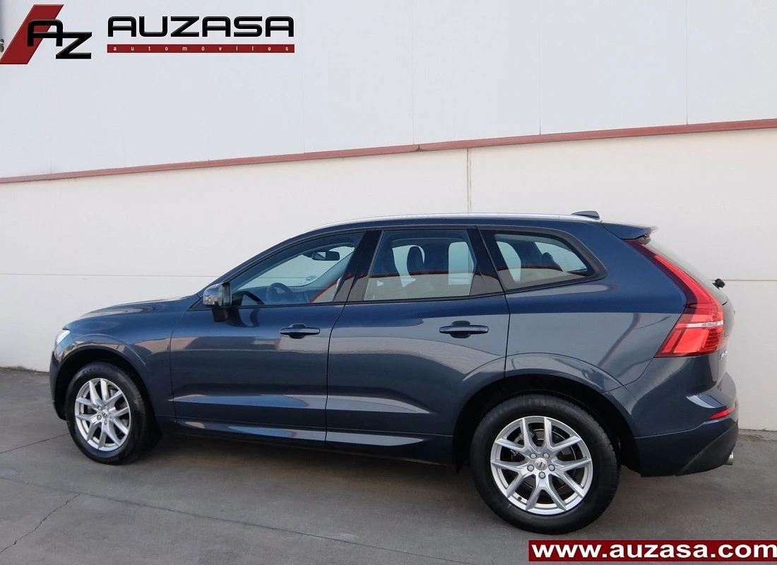 VOLVO XC60 D4 190 cv AUTO -MOMENTUM-