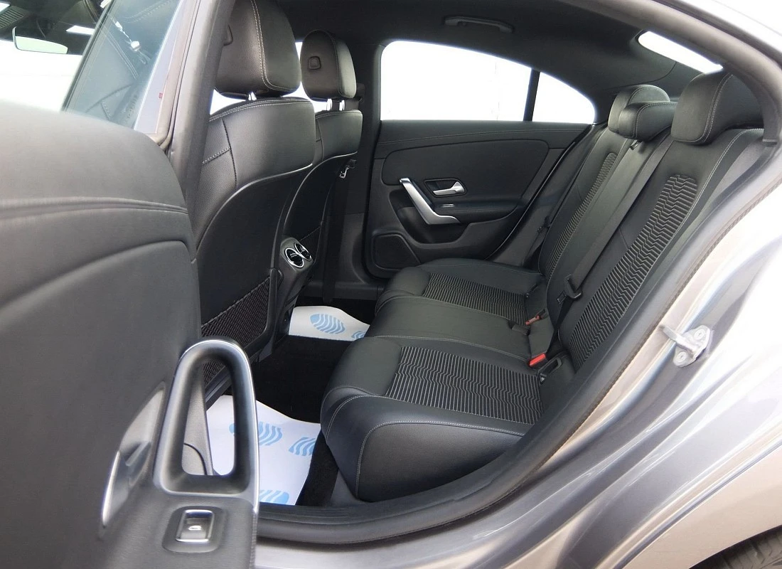 MERCEDES CLA 200D 150 cv AUTO- 8G DCT MERCEDES CLA 200D 150 cv AUTO- 8G DCT