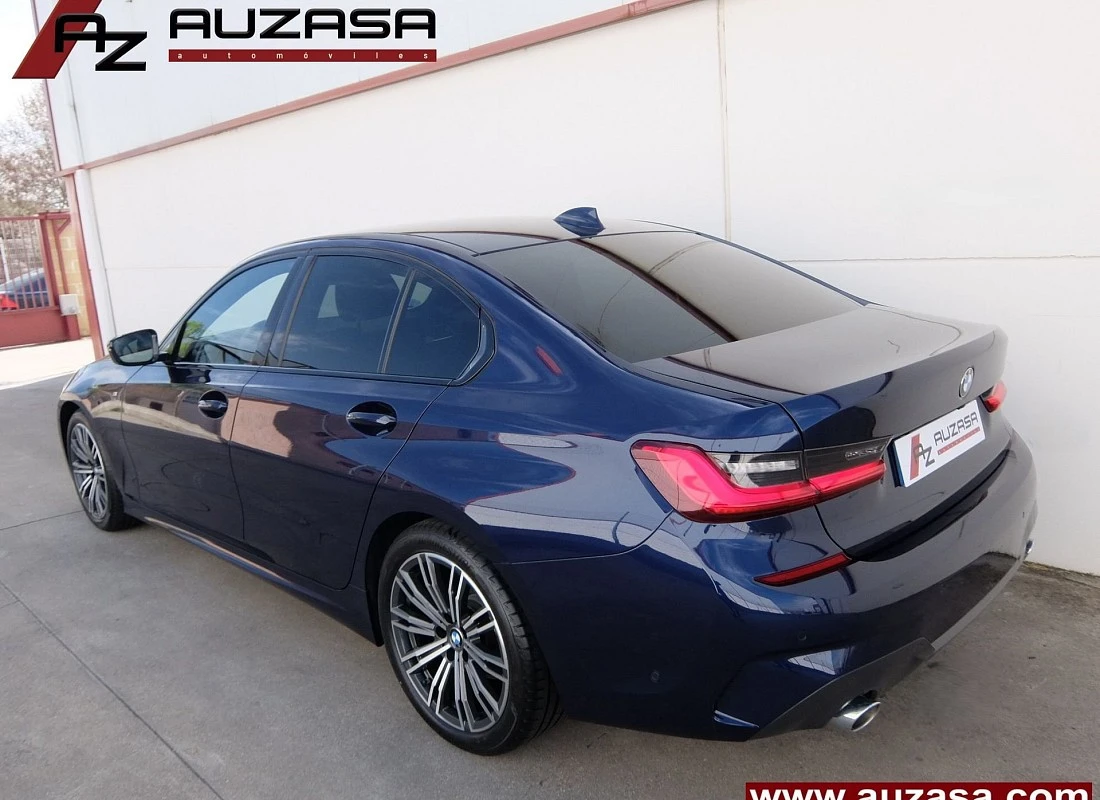 BMW 318d 2.0d 150 cv AUTO PACK M + BLACK DESIGN BMW 318d 2.0d 150 cv AUTO PACK M + BLACK DESIGN