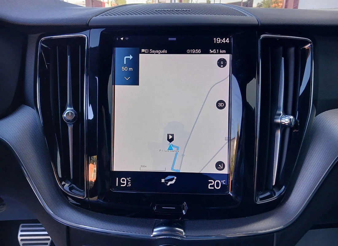 VOLVO XC60 B4 Diesel ECO 197 cv AUTO -R-DESIGN + DARK PACK VOLVO XC60 B4 Diesel ECO 197 cv AUTO -R-DESIGN + DARK PACK