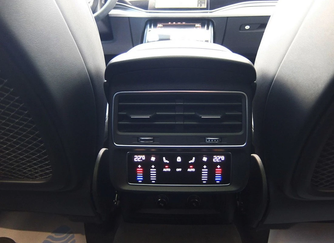 AUDI Q8 50TDI V6 286 cv QUATTRO TIPTRONIC S-Line EDITION 2022 + Techo + Susp.Neumática + Matrix Led