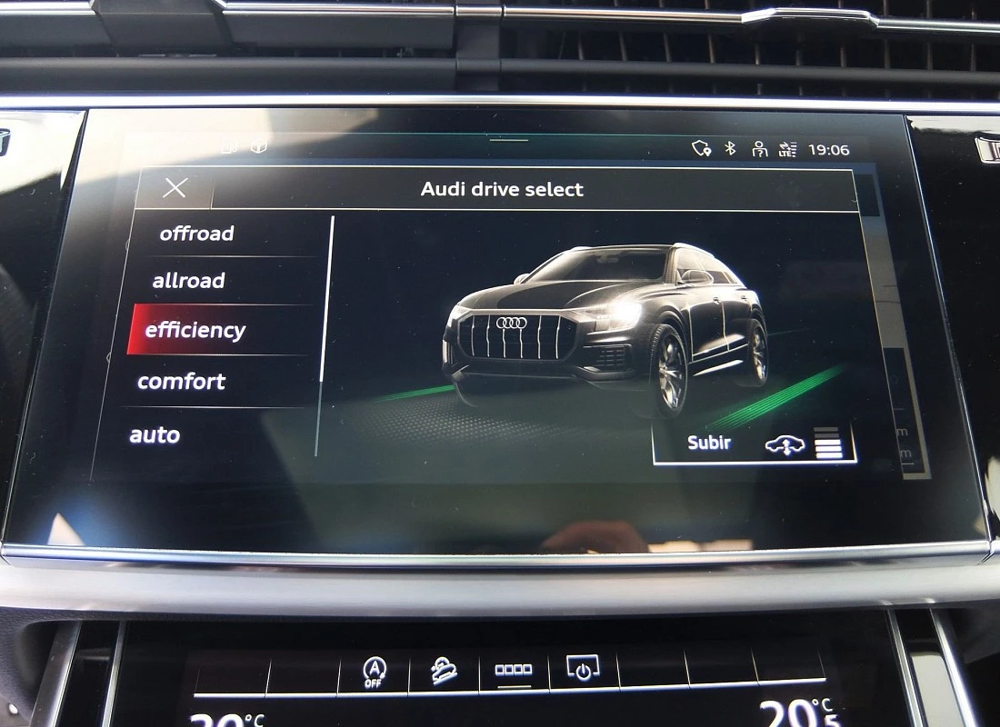AUDI Q8 50TDI V6 286 cv QUATTRO TIPTRONIC S-Line EDITION 2022 + Techo + Susp.Neumática + Matrix Led