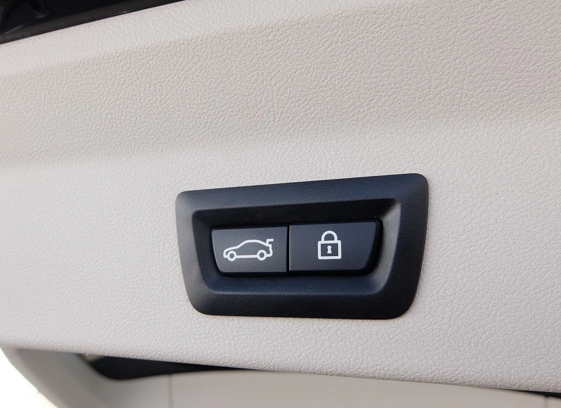 BMW X3 2.0d 190 cv X-DRIVE 4x4 AUTO -Pack X-LINE- ECO BMW X3 2.0d 190 cv X-DRIVE 4x4 AUTO -Pack X-LINE- ECO