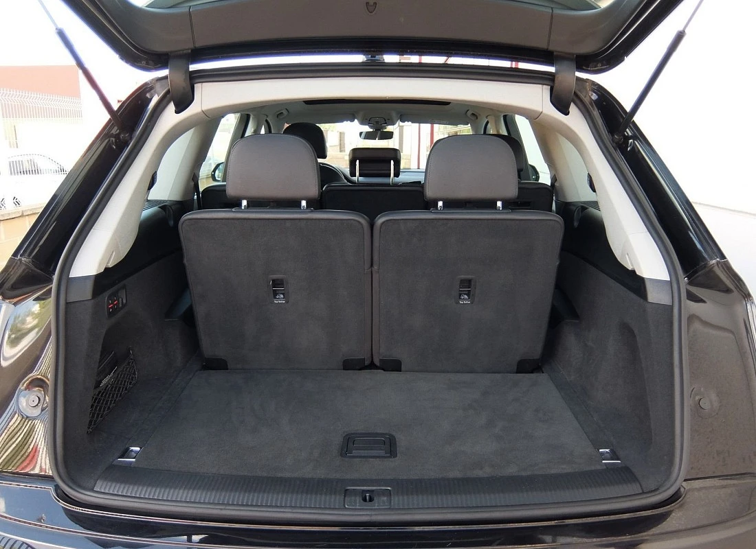 AUDI Q7 45TDI (3.0TDI V6 ) 231 cv QUATTRO TIPTRONIC Design Edition -7 PLAZAS + Techo