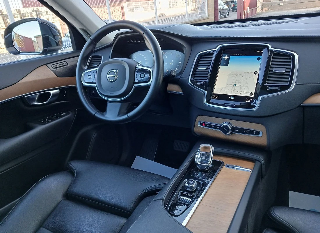 VOLVO XC90 B5 D 235 AWD 4x4 AUTO 7 plazas -INSCRIPTION + TECHO - HIBRIDO Diesel ECO VOLVO XC90 B5 D 235 AWD 4x4 AUTO 7 plazas -INSCRIPTION + TECHO - HIBRIDO Diesel ECO