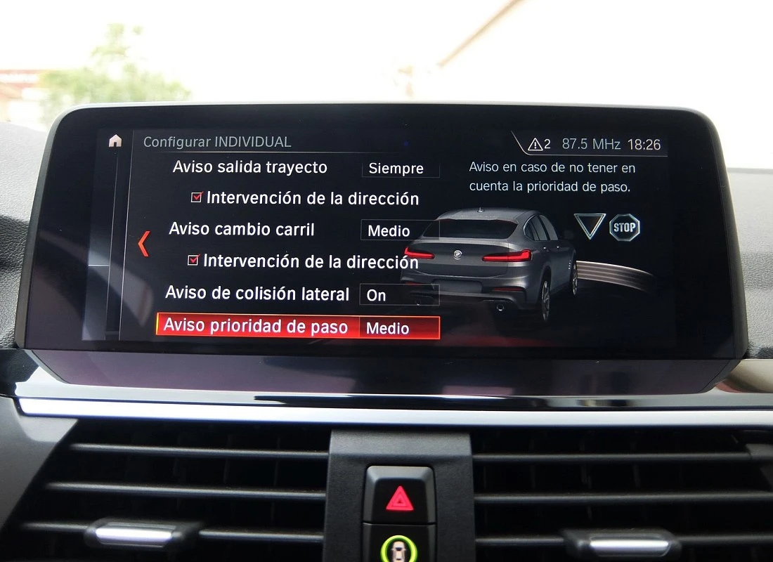 BMW X4 2.0d 190 cv X-DRIVE AUTO-Pack X-Line BMW X4 2.0d 190 cv X-DRIVE AUTO-Pack X-Line