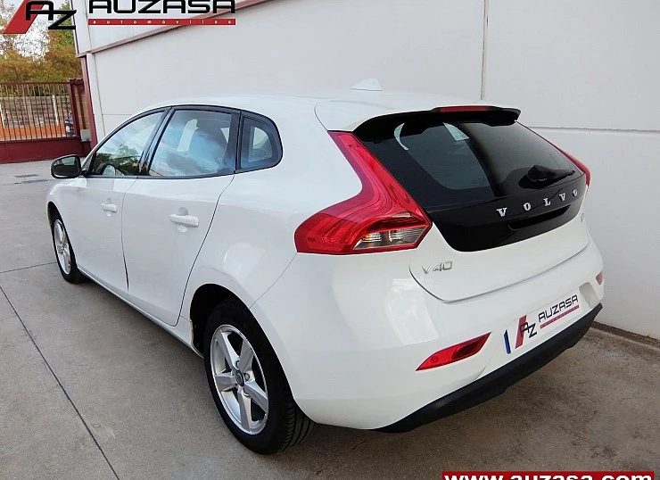 VOLVO V40 D2 2.0D 120 cv Kinetic 6v