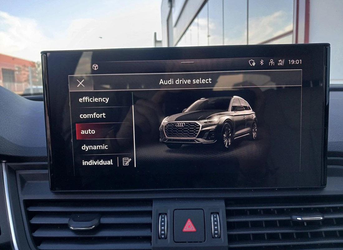 AUDI Q5 40TDI 204 CV QUATTRO-ULTRA S-Tronic -S-LINE  + GENUINE Edition + TECHO 2023