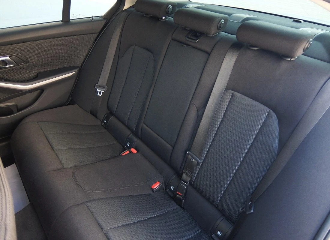 BMW 318d 150 cv STEPTRONIC -AUTO- 2022 ECO BMW 318d 150 cv STEPTRONIC -AUTO- 2022 ECO