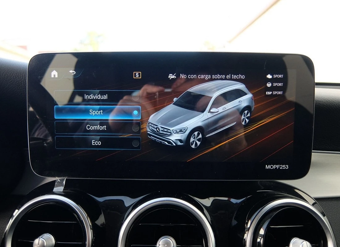 MERCEDES GLC 220d 194 cv 4MATIC AUTO -Pack AMG + Pack NIGHT