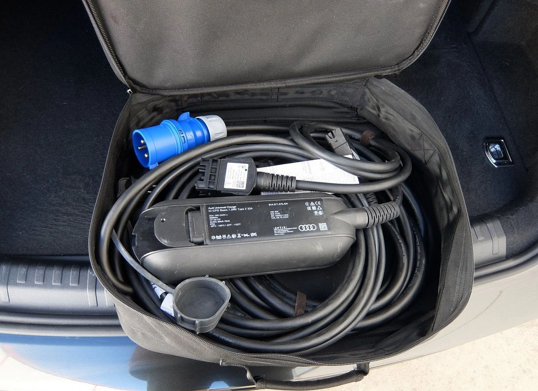 AUDI A6 55TFSIe 367 cv Quattro S-Tronic - COMPETITION - etiqueta 0 AUDI A6 55TFSIe 367 cv Quattro S-Tronic - COMPETITION - etiqueta 0