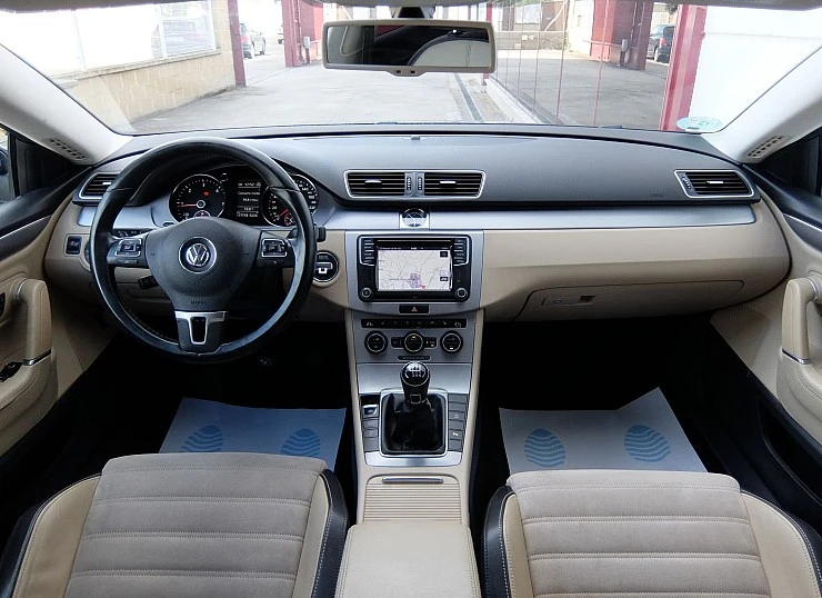 VOLKSWAGEN CC 2.0TDI 150 cv BlueMOTION HIGHLINE 5 plazas Full Equipe VOLKSWAGEN CC 2.0TDI 150 cv BlueMOTION HIGHLINE 5 plazas Full Equipe