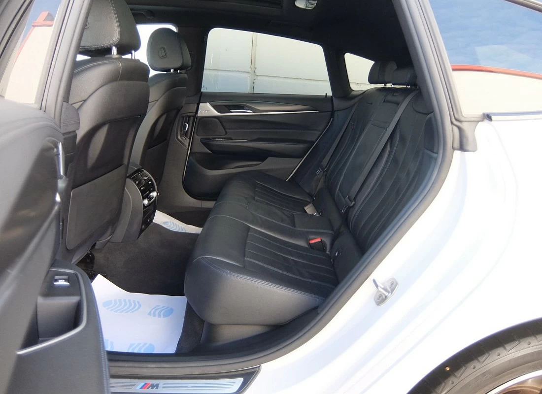 BMW 630D GT 286 cv X-Drive 4x4 AUTO -PACK M- + Techo DIESEL-MicroHÍBRIDO ECO 2022