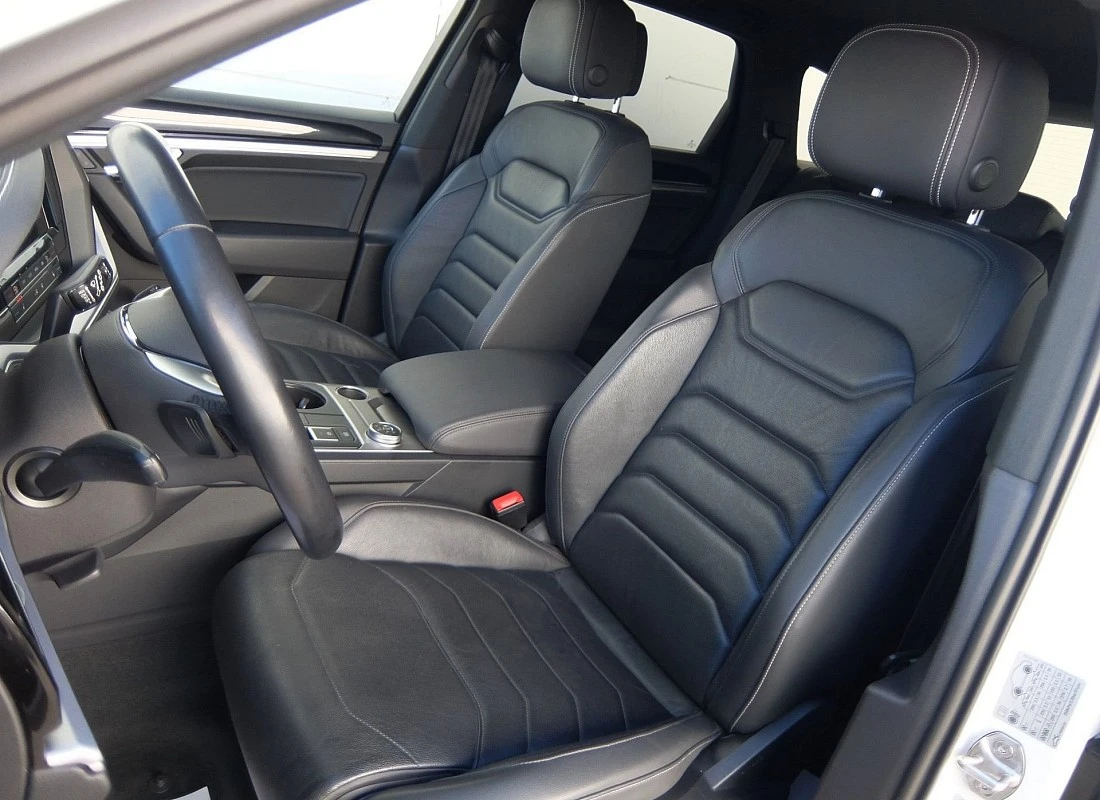 Volkswagen TOUAREG Premium 3.0 TDI V6 4MOTION 4x4 Tiptronic  R-LINE