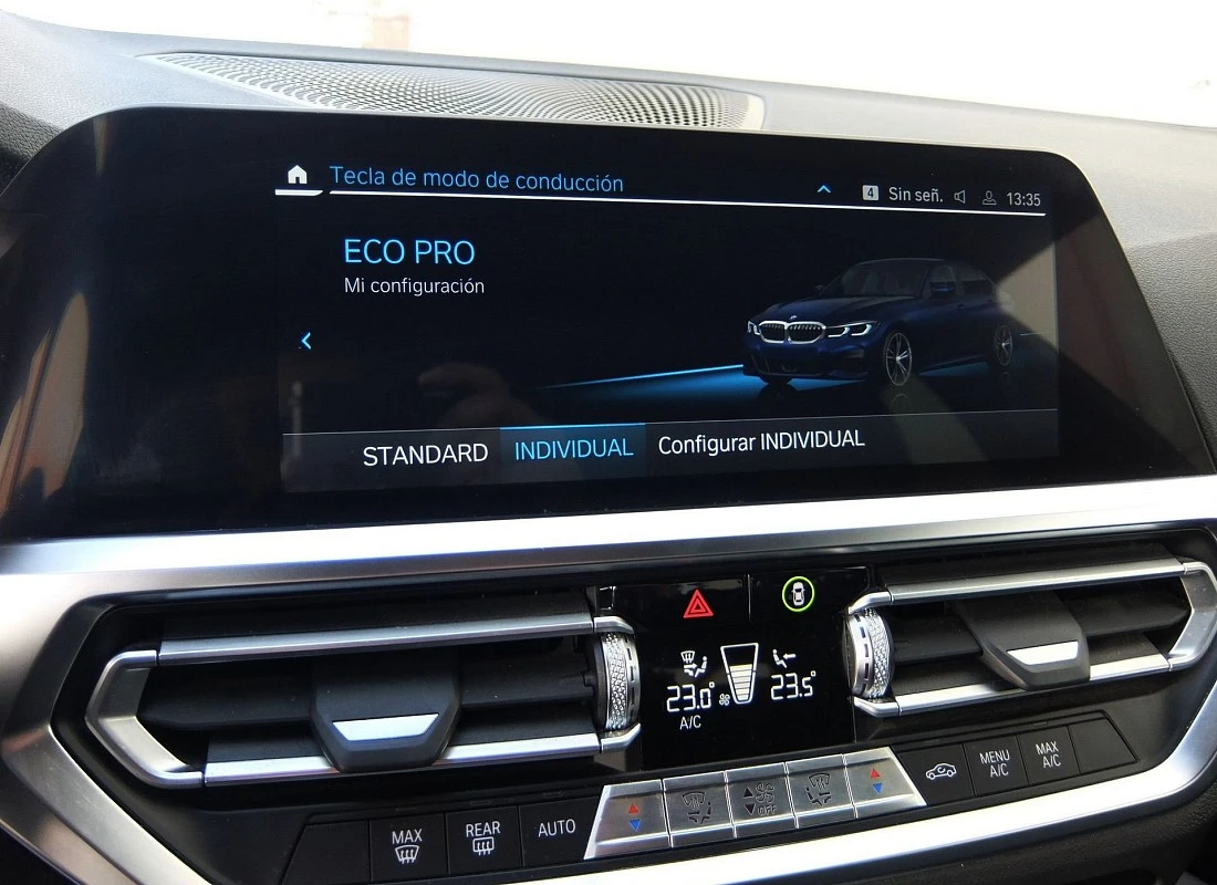 BMW 318d 2.0d 150 cv AUTO PACK M + BLACK DESIGN BMW 318d 2.0d 150 cv AUTO PACK M + BLACK DESIGN