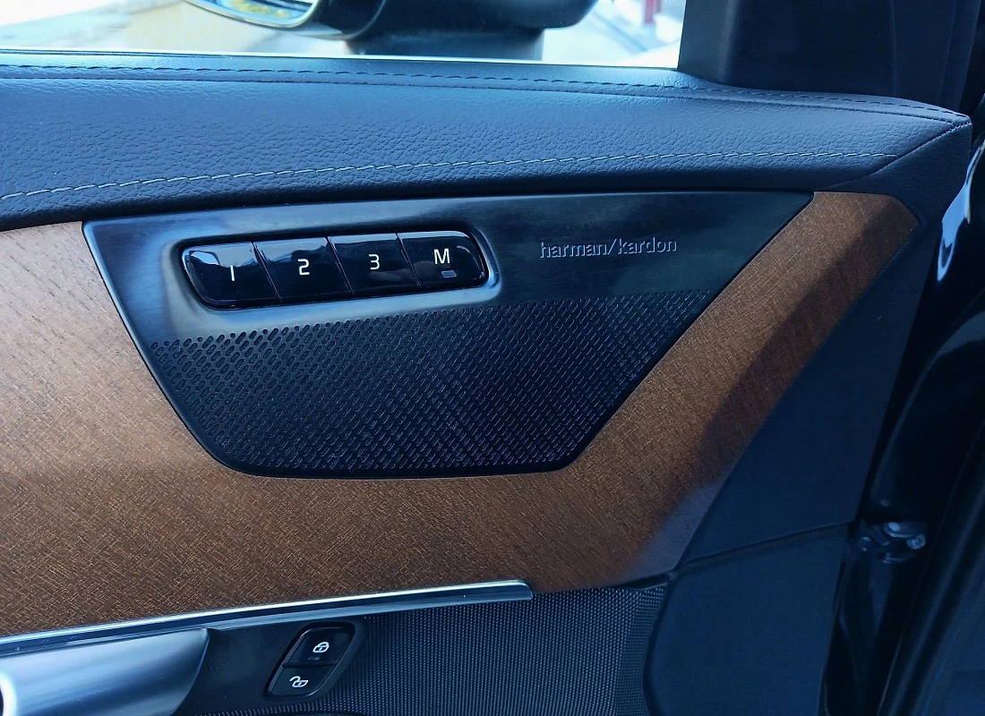 VOLVO XC90 B5 D 235 AWD 4x4 AUTO 7 plazas -INSCRIPTION + TECHO - HIBRIDO Diesel ECO VOLVO XC90 B5 D 235 AWD 4x4 AUTO 7 plazas -INSCRIPTION + TECHO - HIBRIDO Diesel ECO
