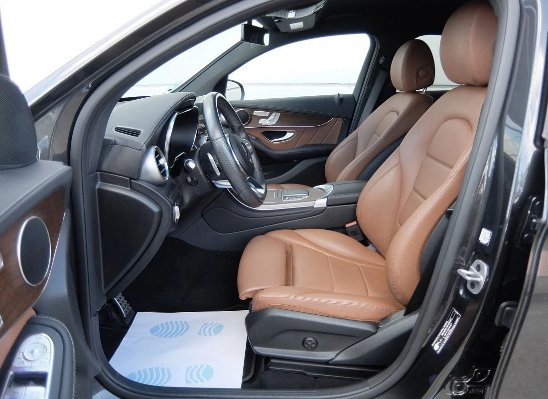 Mercedes GLC COUPE 220d 194 cv 4MATIC 4x4 AUTO -Pack AMG + Estriberas Mercedes GLC COUPE 220d 194 cv 4MATIC 4x4 AUTO -Pack AMG + Estriberas
