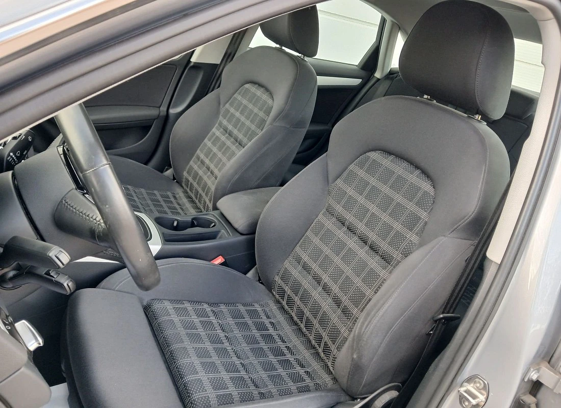 AUDI A4 2.0TDI 150 CV 4p- S-LINE EDITION + Pack ASISTENTES CONDUCCIÓN AUDI A4 2.0TDI 150 CV 4p- S-LINE EDITION + Pack ASISTENTES CONDUCCIÓN