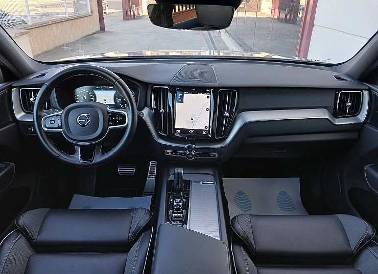 VOLVO XC60 B4 Diesel ECO 197 cv AUTO -R-DESIGN + DARK PACK VOLVO XC60 B4 Diesel ECO 197 cv AUTO -R-DESIGN + DARK PACK