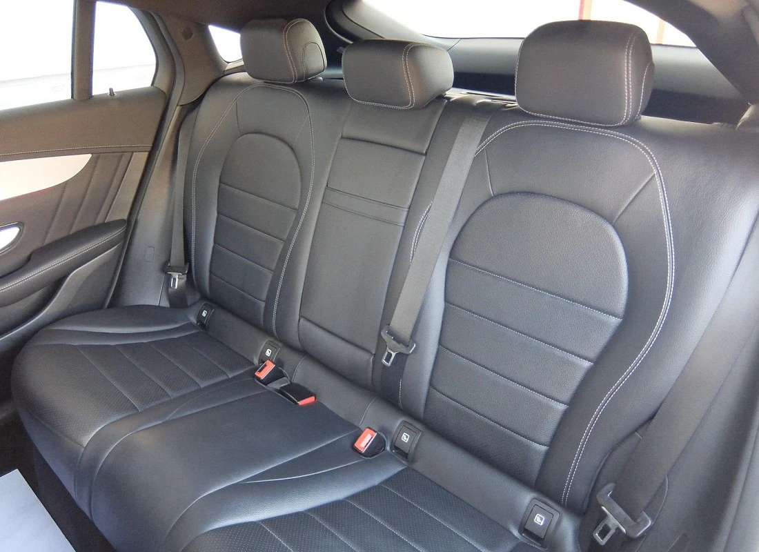 Mercedes GLC COUPE 220d 194 cv 4MATIC 4x4 AUTO -Pack AMG Mercedes GLC COUPE 220d 194 cv 4MATIC 4x4 AUTO -Pack AMG