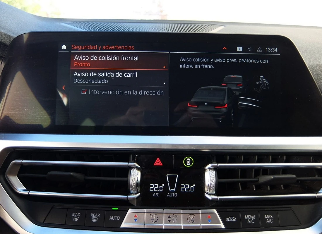 BMW 318d 2.0d 150 cv AUTO 4p- ECO Pack SPORT Line + BLACK Design