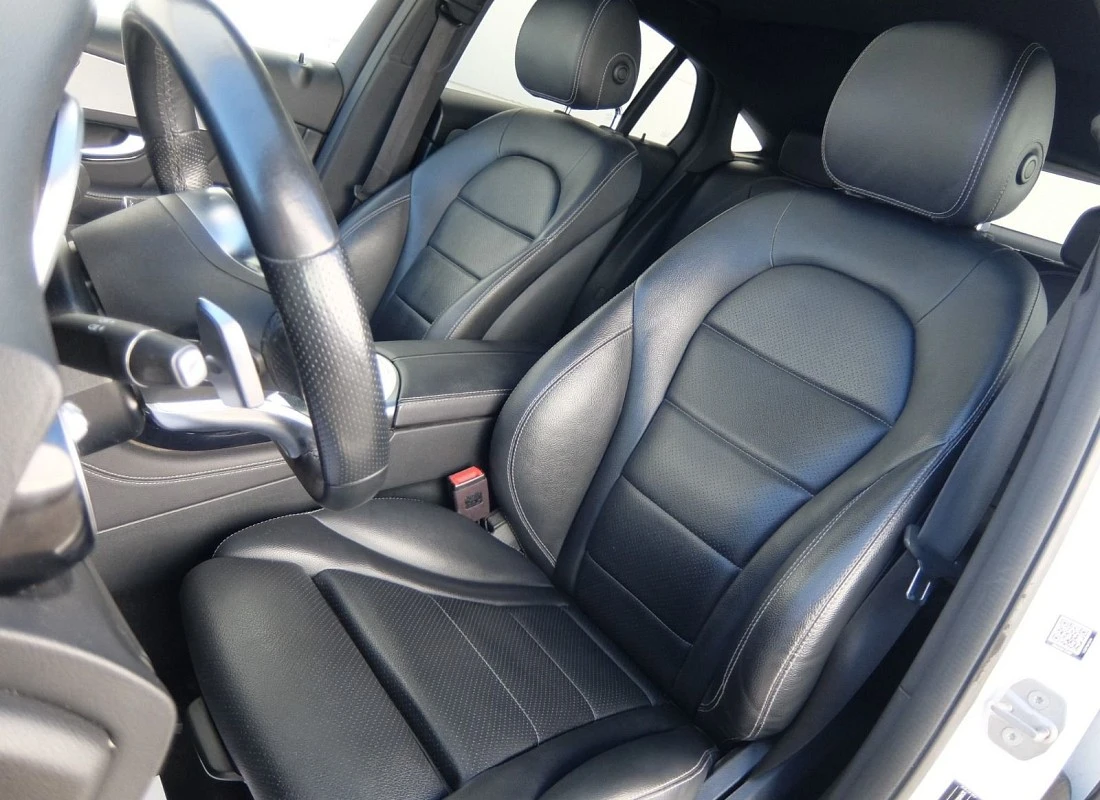 Mercedes GLC COUPE 220d 194 cv 4MATIC 4x4 AUTO -Pack AMG + Estriberas Mercedes GLC COUPE 220d 194 cv 4MATIC 4x4 AUTO -Pack AMG + Estriberas