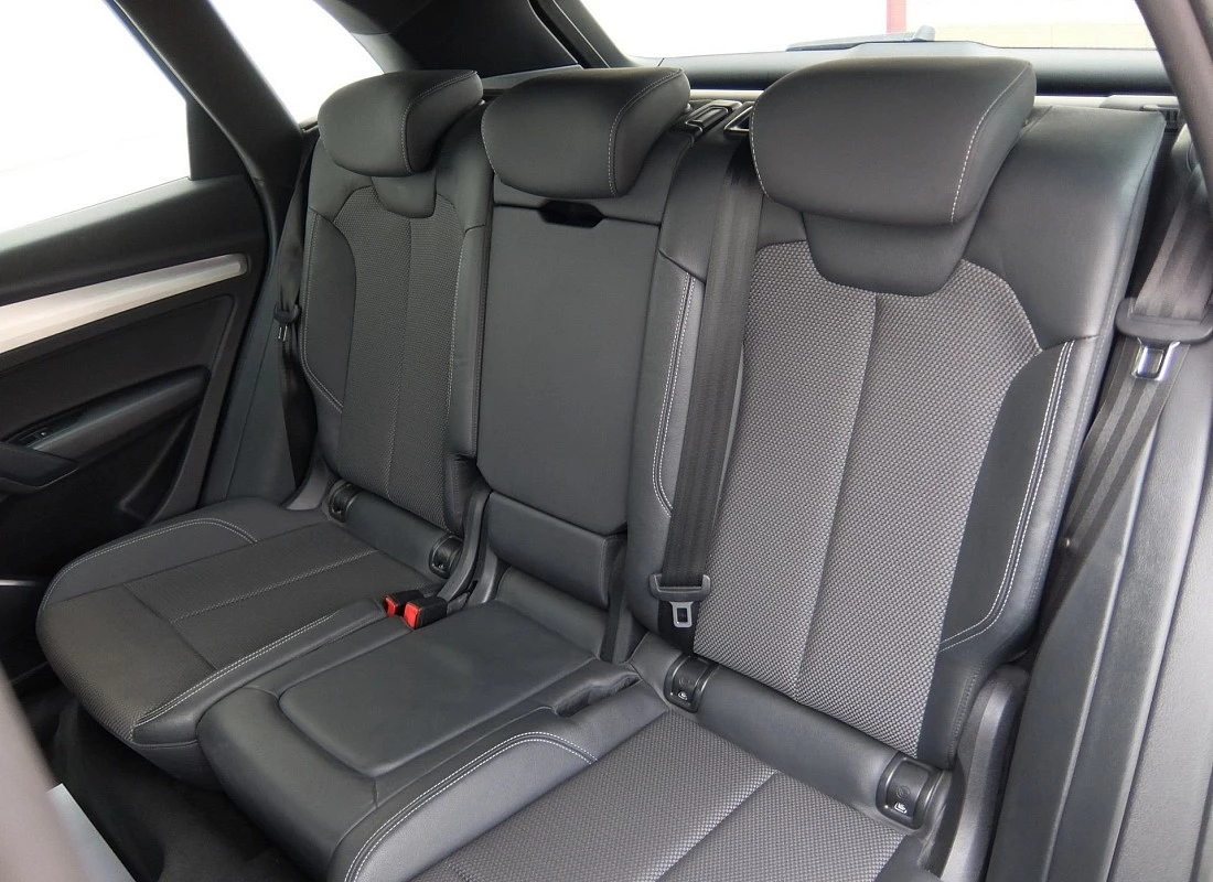 AUDI Q5 40TDI 204 CV QUATTRO-ULTRA S-Tronic -S-LINE + GENUINE Edition AUDI Q5 40TDI 204 CV QUATTRO-ULTRA S-Tronic -S-LINE + GENUINE Edition