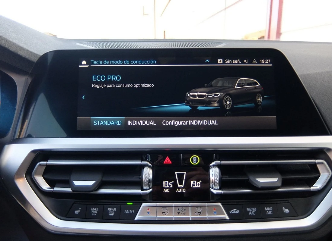 BMW 318d TOURING 150 cv AUTO SPORTLine 2022 - ECO BMW 318d TOURING 150 cv AUTO SPORTLine 2022 - ECO