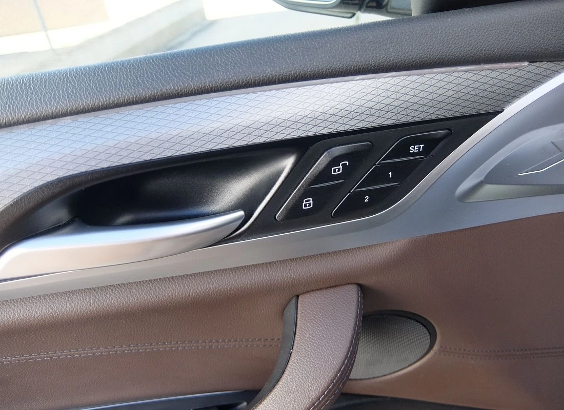 BMW X4 2.0D 190 cv X-DRIVE AUTO -PACK M + Pack BLACK LINE Design + TECHO - ECO