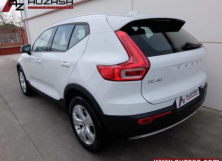 VOLVO XC40 T4 2.0 190 cv GEARTRONIC- AUTO -MOMENTUM-
