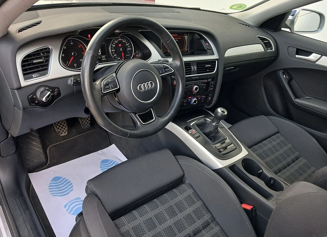 AUDI A4 2.0TDI 150 CV 4p- S-LINE EDITION + Pack ASISTENTES CONDUCCIÓN AUDI A4 2.0TDI 150 CV 4p- S-LINE EDITION + Pack ASISTENTES CONDUCCIÓN