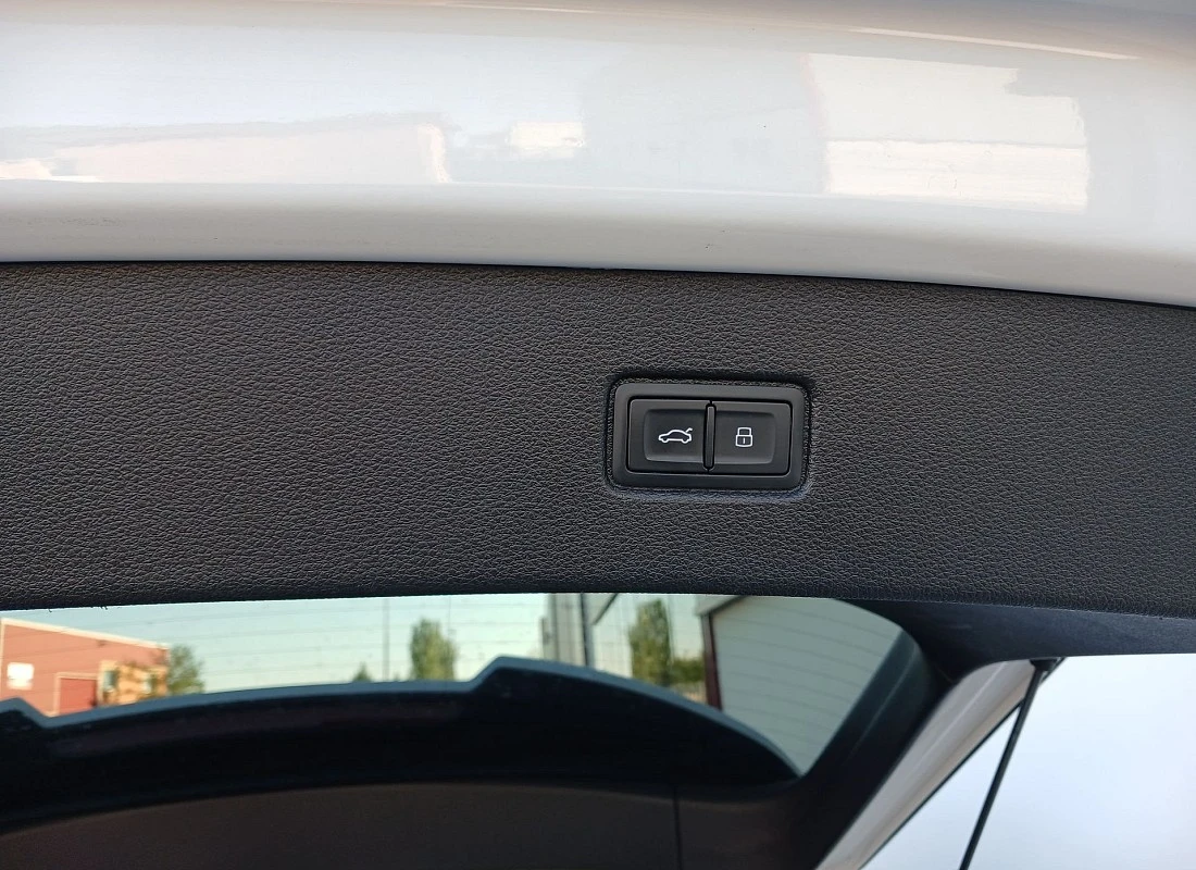 AUDI Q7 45TDI V6 232 cv QUATTRO TIPTRONIC -BLACK LINE Plus 7 plazas + TECHO + SUSP.NEUMÁTICA 2022 AUDI Q7 45TDI V6 232 cv QUATTRO TIPTRONIC -BLACK LINE Plus 7 plazas + TECHO + SUSP.NEUMÁTICA 2022