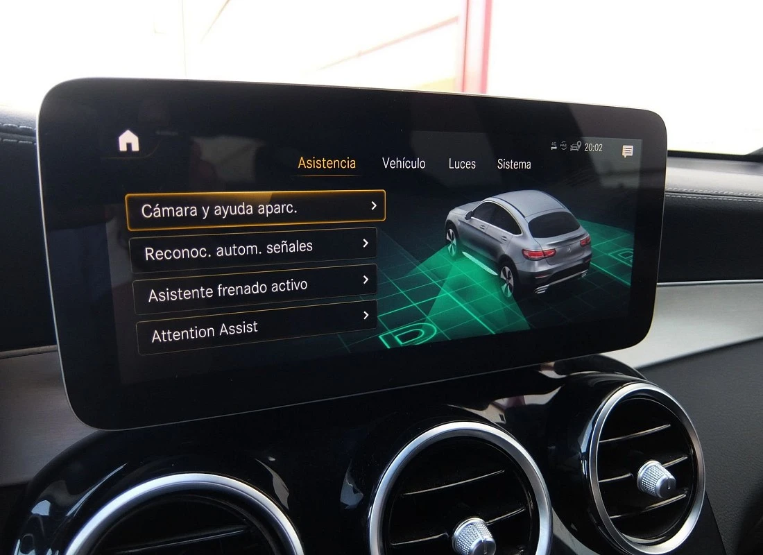 Mercedes GLC COUPE 220d 194 cv 4MATIC 4x4 AUTO -Pack AMG Mercedes GLC COUPE 220d 194 cv 4MATIC 4x4 AUTO -Pack AMG