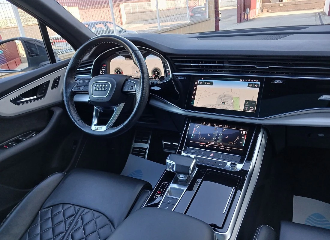AUDI Q7 45TDI V6 232 cv QUATTRO TIPTRONIC -BLACK LINE Plus 7 plazas + TECHO + SUSP.NEUMÁTICA 2022 AUDI Q7 45TDI V6 232 cv QUATTRO TIPTRONIC -BLACK LINE Plus 7 plazas + TECHO + SUSP.NEUMÁTICA 2022
