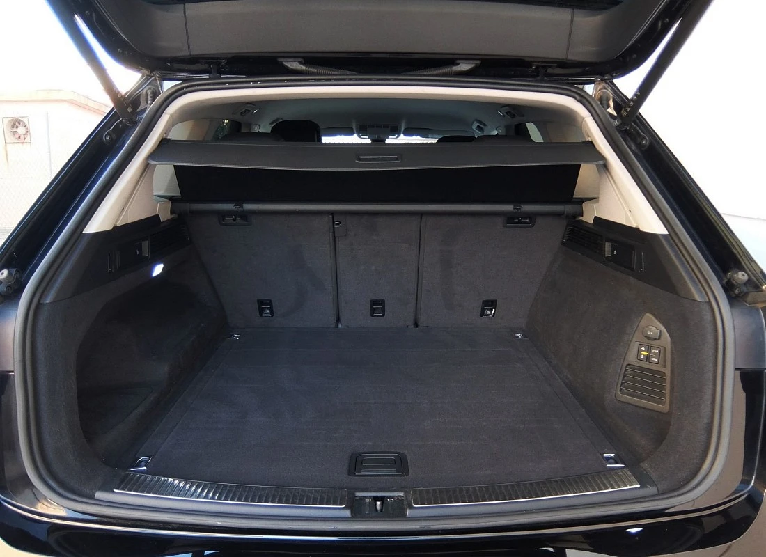 VOLKSWAGEN TOUAREG 3.0TDI V6 231 cv 4MOTION TIPTRONIC -R-LINE + PACK OFFROAD + SUSP.NEUMÁTICA + Full Equipe