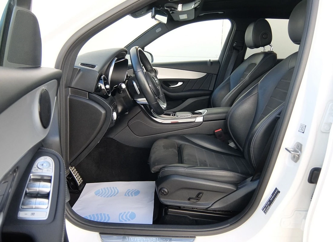 MERCEDES GLC Coupe 300d 245 cv 4MATIC AUTO -Pack AMG + TECHO