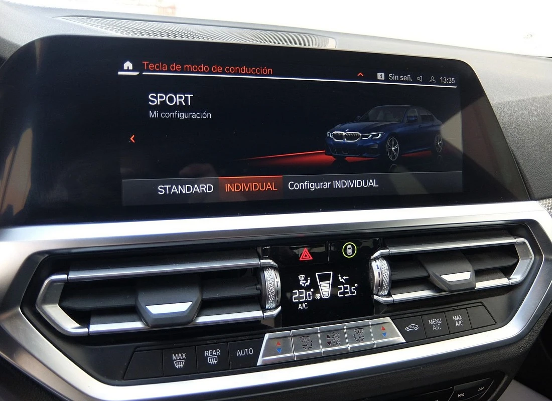 BMW 318d 2.0d 150 cv AUTO PACK M + BLACK DESIGN BMW 318d 2.0d 150 cv AUTO PACK M + BLACK DESIGN