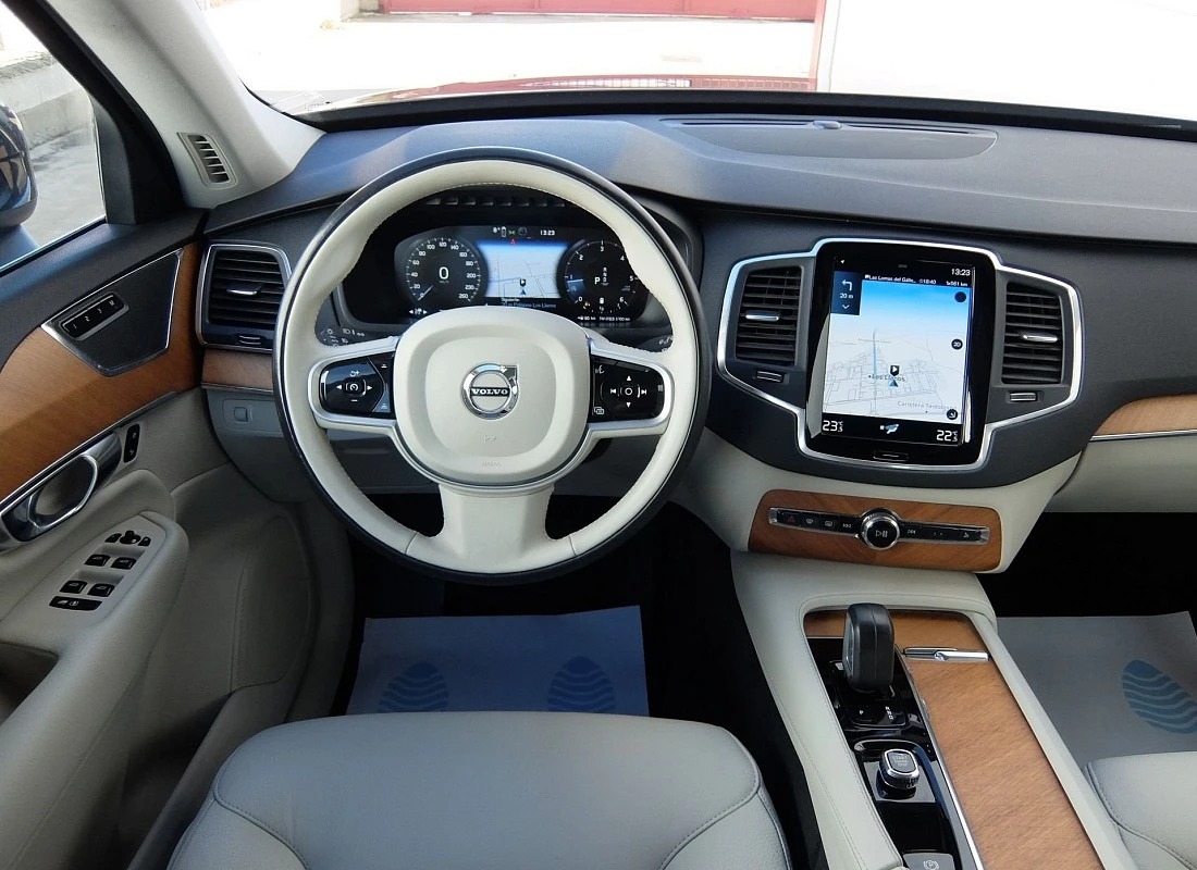 VOLVO XC90 B5 Diesel 235 cv AWD 4x4 AUTO -7 plazas MOMENTUM PRO + PACK SPORT VOLVO XC90 B5 Diesel 235 cv AWD 4x4 AUTO -7 plazas MOMENTUM PRO + PACK SPORT