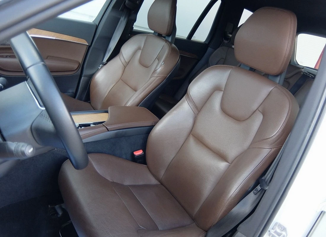 VOLVO XC90 B5 Diesel 235 AWD 4x4 AUTO 7 plazas BUSINESS PLUS -HIBRIDO Diesel VOLVO XC90 B5 Diesel 235 AWD 4x4 AUTO 7 plazas BUSINESS PLUS -HIBRIDO Diesel