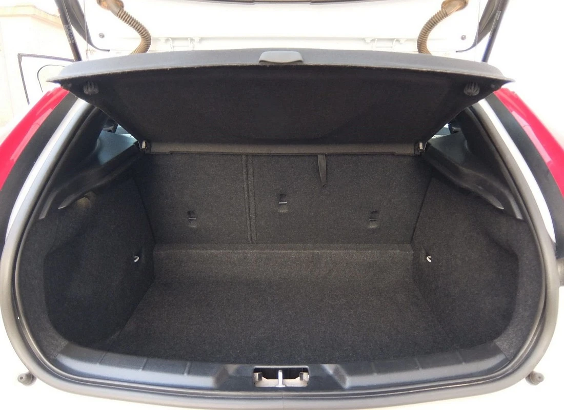 VOLVO V40 D2 2.0D 120 cv Kinetic 6v