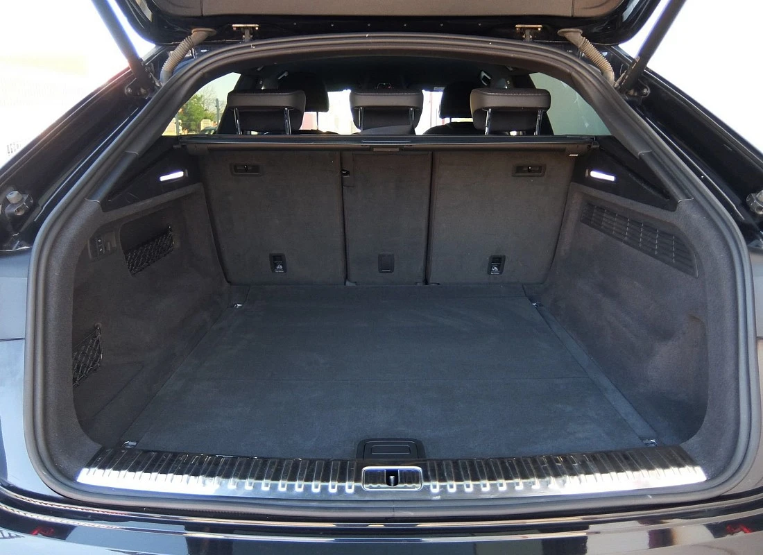AUDI Q8 50TDI V6 286 QUATTRO TIPTRONIC -S-Line PLUS Edition + SUSP.NEUMÁTICA