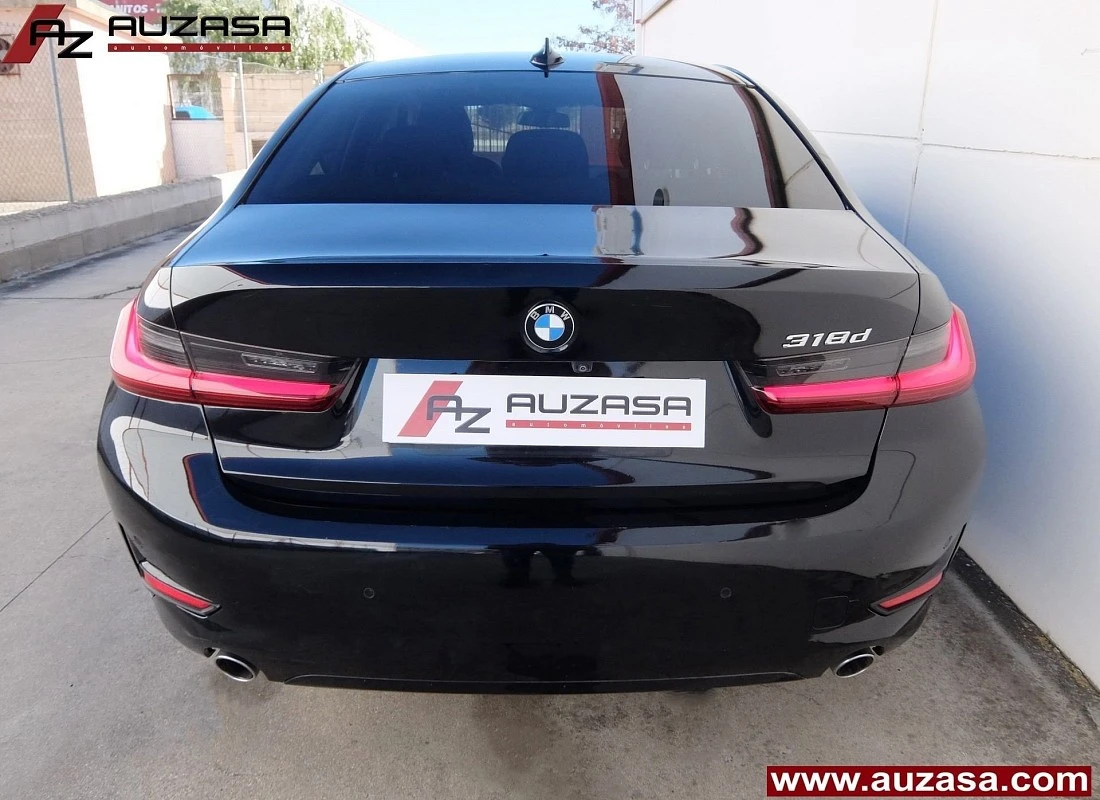 BMW 318d 2.0d 150 cv AUTO 4p- ECO Pack SPORT Line + BLACK Design